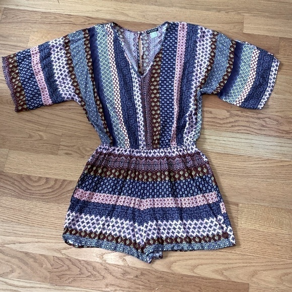 Venus Romper - Picture 2 of 6